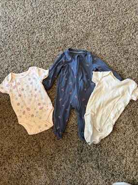Miscellaneous branded Girls' one piece outfits. (3items)
